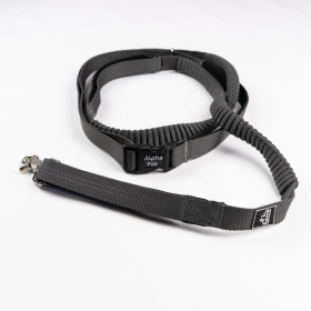 Cascades Graphite Stretchable Runner Dog Leash (size: 7 to 11 feet when stretched.)